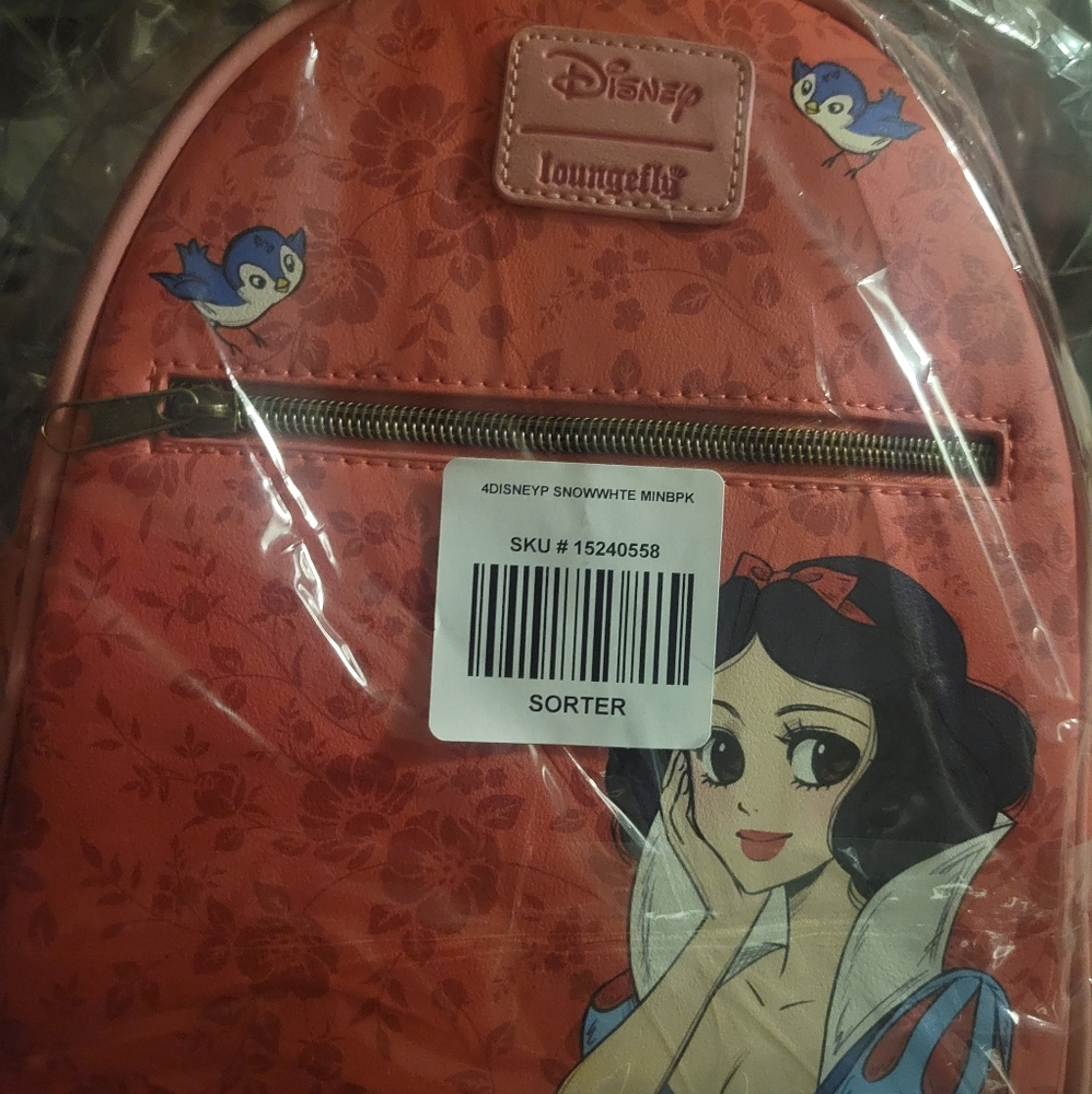 Nwt loungefly snowwhite mini backpack